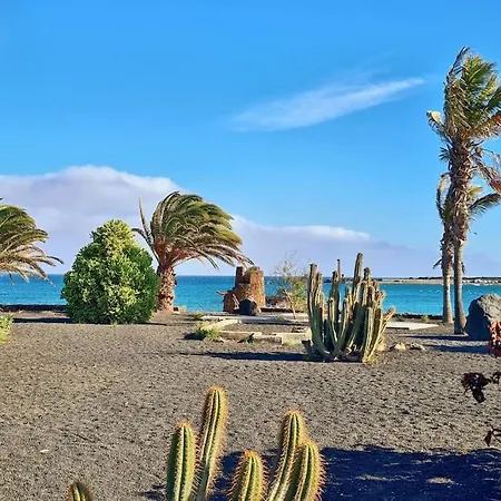 Cactus, Playa Y Piscina